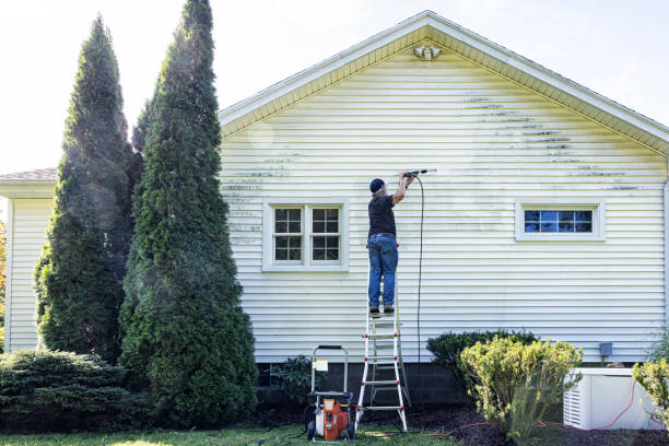 Best Deck Cleaning Services  in Minneola, FL