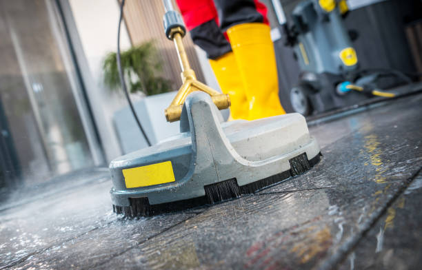 Why Choose Our Certified Pressure Washing Experts for Your Project Needs in Minneola, FL?